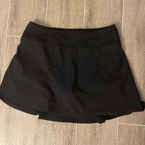 Size 4 lulu skort